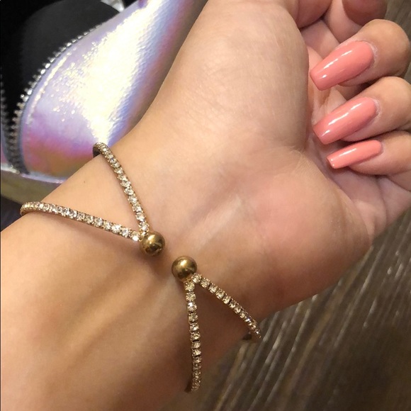 Dainty Criss Cross Bracelet - Picture 4 of 4